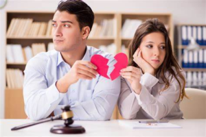 Qualities to Look for in a Divorce Lawyer 